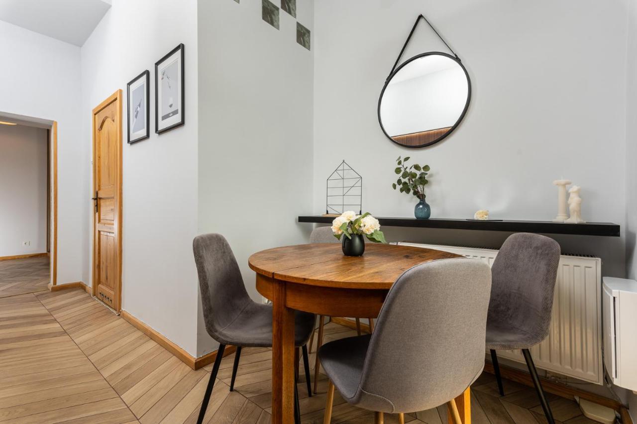 Classy Old Town Apartment - By Upstairs Kraków Eksteriør billede