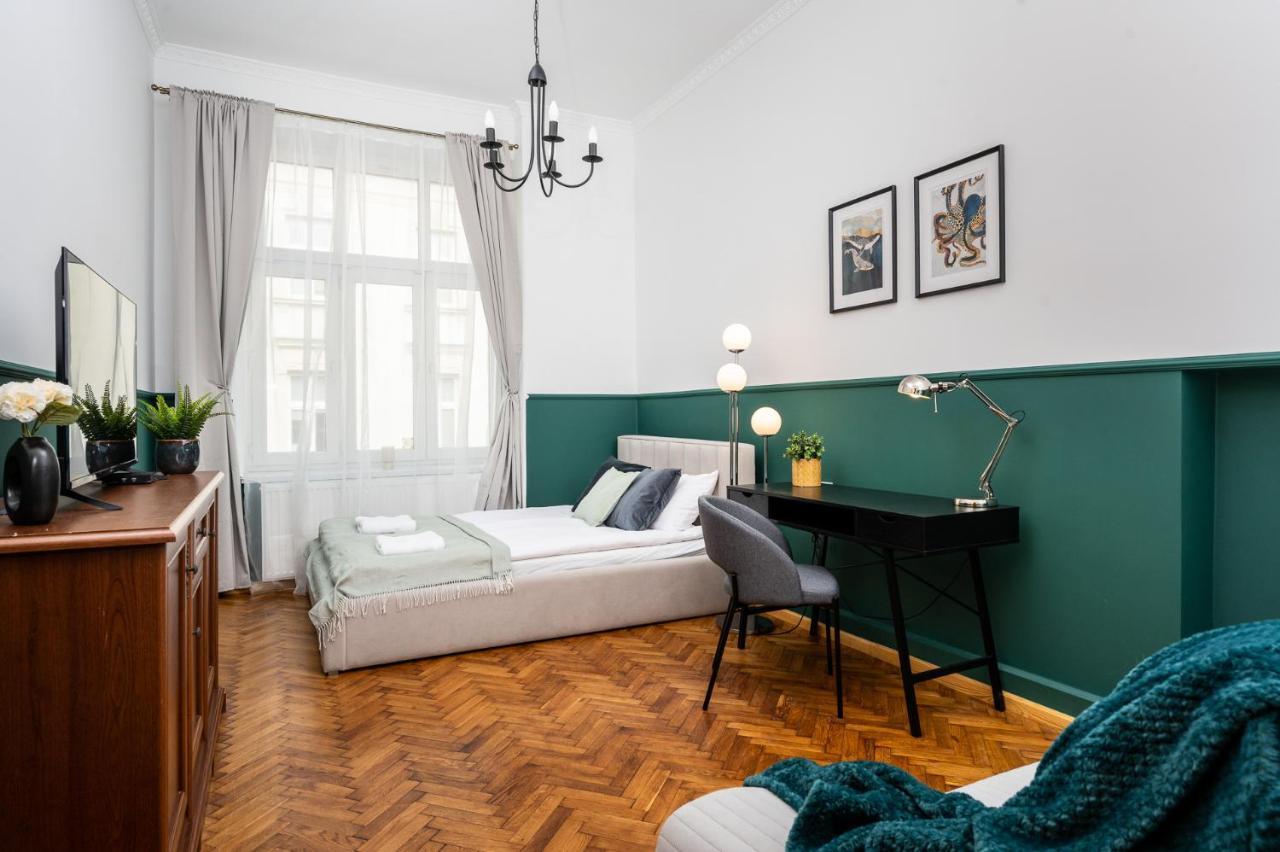 Classy Old Town Apartment - By Upstairs Kraków Eksteriør billede