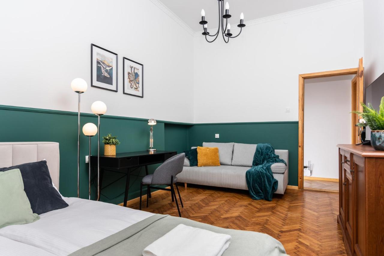 Classy Old Town Apartment - By Upstairs Kraków Eksteriør billede